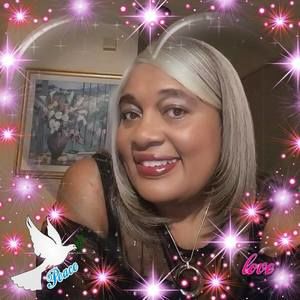 Meet your Posher, Mae